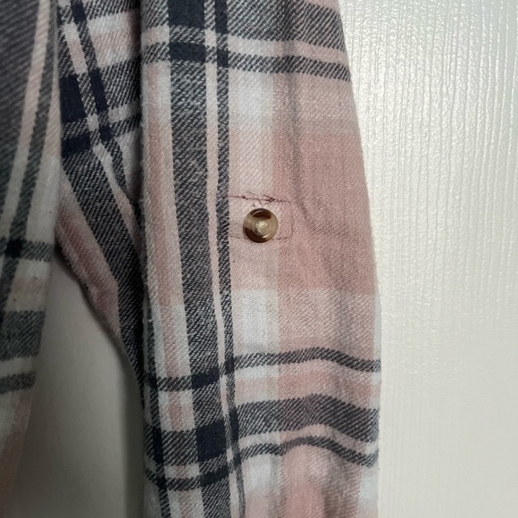 Pink and black flannel - Picture 3 of 5